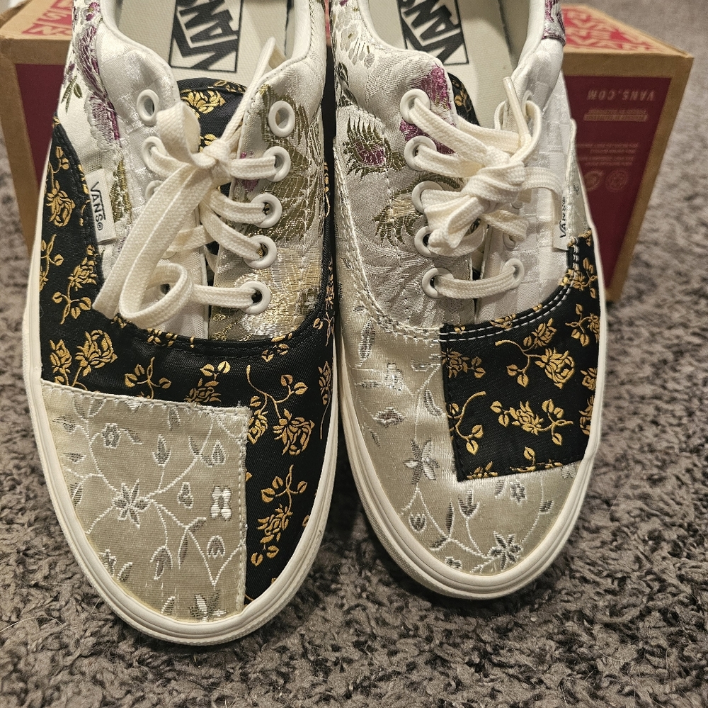 Womens Van's size 9